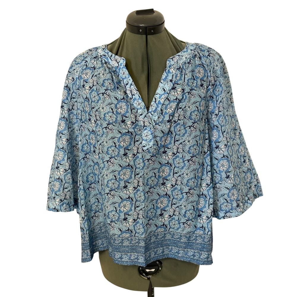 Vineyard Vines Floral Beachy Popover Blue and White Top Size Small